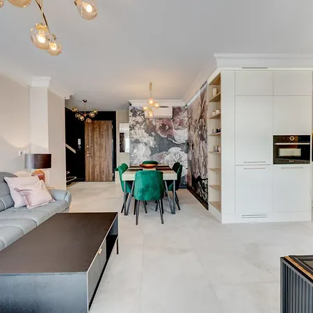 Z Tarasem Na Dachu Na Wydmach W Miedzywodziu