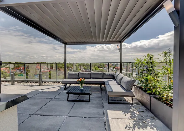 Z Tarasem Na Dachu Na Wydmach W Miedzywodziu *